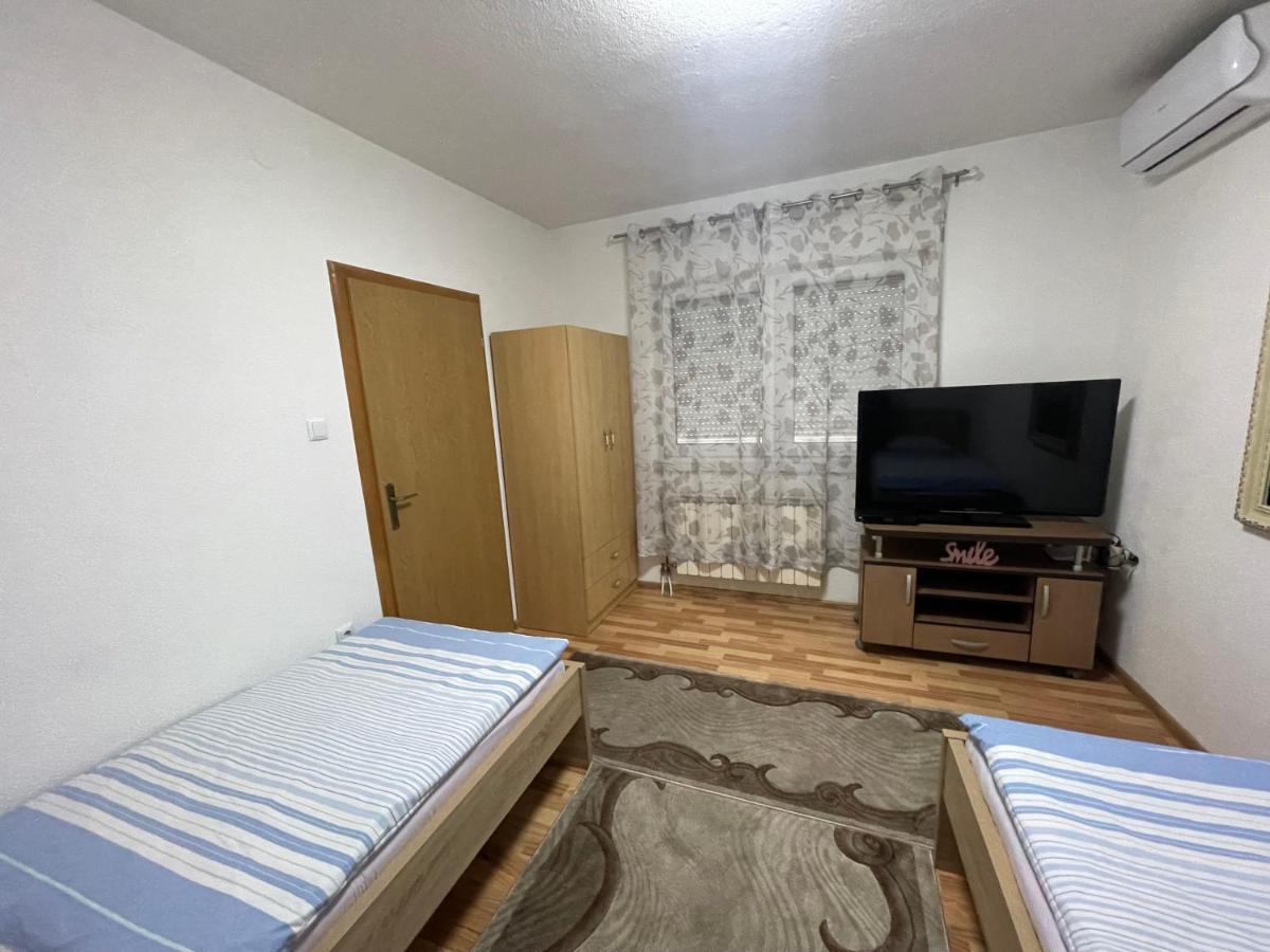 Apartmani Brod 체니카 외부 사진